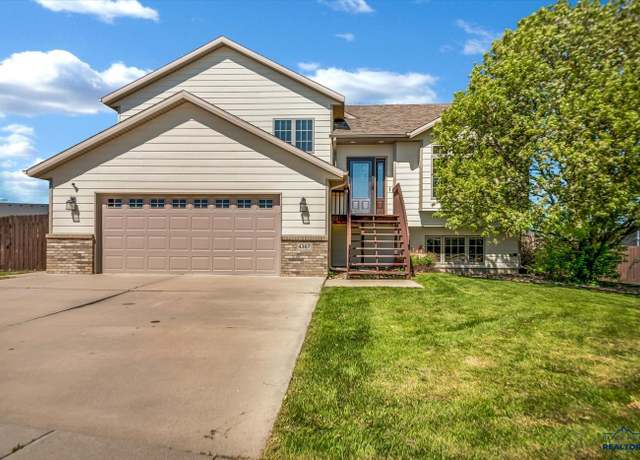 Property at 4307 Henry Ct, Rapid City, SD 57701, 4 beds, 3 baths