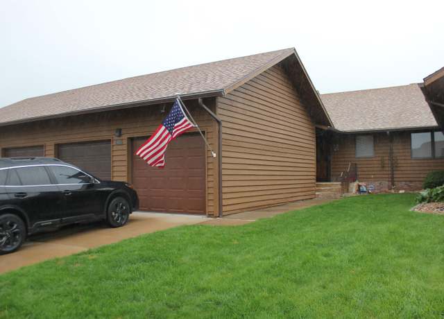 Property at 930 Country Club Dr, Spearfish, SD 57783, 2 beds, 2 baths