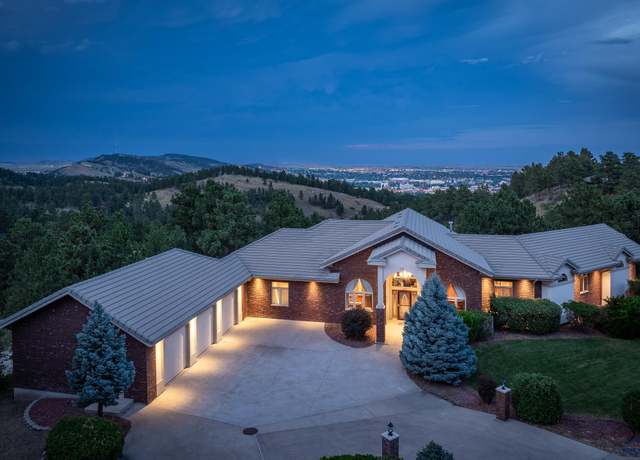 Property at 1522 Flormann St, Rapid City, SD 57701, 5 beds, 3.5 baths