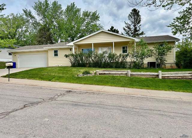 Property at 1504 Morningside Dr, Rapid City, SD 57701, 4 beds, 3 baths