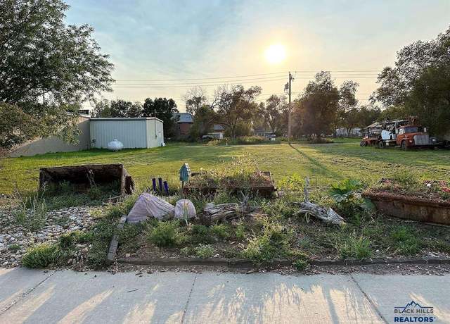 Property at 514 2nd Ave, Edgemont, SD 57735
