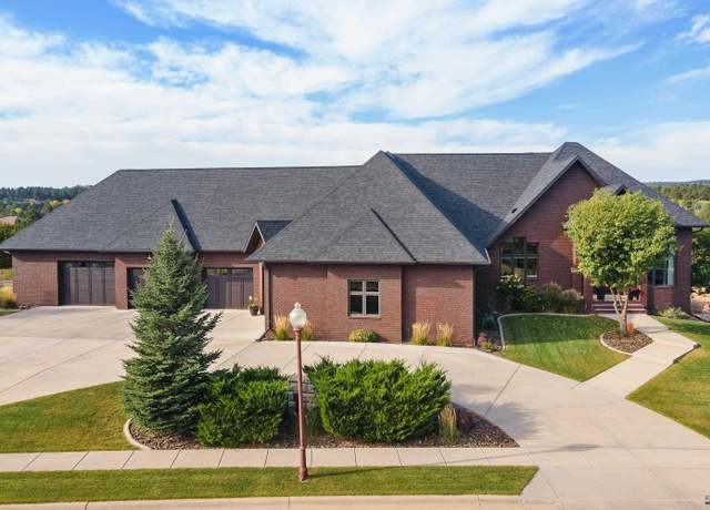 Property at 6717 Kennemer Dr, Rapid City, SD 57702, 4 beds, 3.5 baths