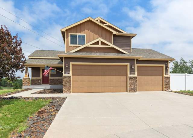 Property at 6202 Poppy Ct, Rapid City, SD 57702, 3 beds, 2.5 baths