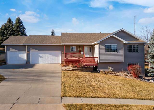 Property at 4048 Valley West Dr, Rapid City, SD 57702, 4 beds, 3 baths