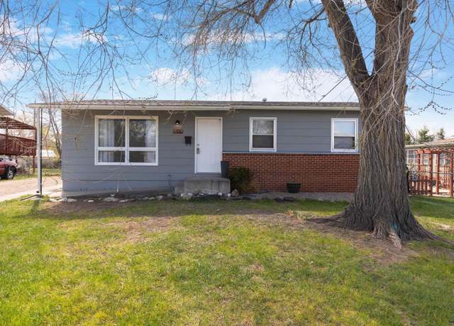 Property at 419 Crestwood Dr, Rapid City, SD 57701, 3 beds, 1 bath