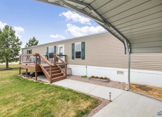 Property at 1688 Wood Lily Ln, Custer, SD 57730, 3 beds, 2 baths