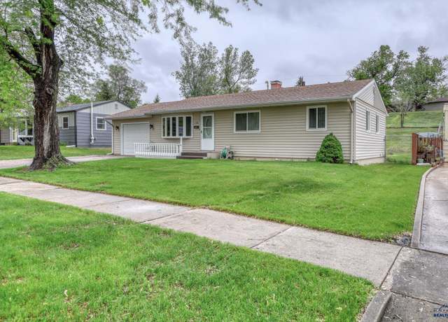 Property at 126 E Fairmont Blvd, Rapid City, SD 57701, 3 beds, 1 bath