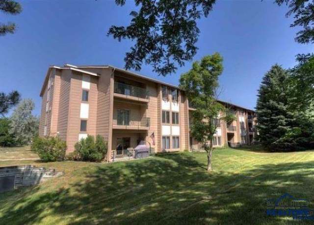 Property at 3965 Fairway Hills Dr, Rapid City, SD 57702, 2 beds, 2 baths