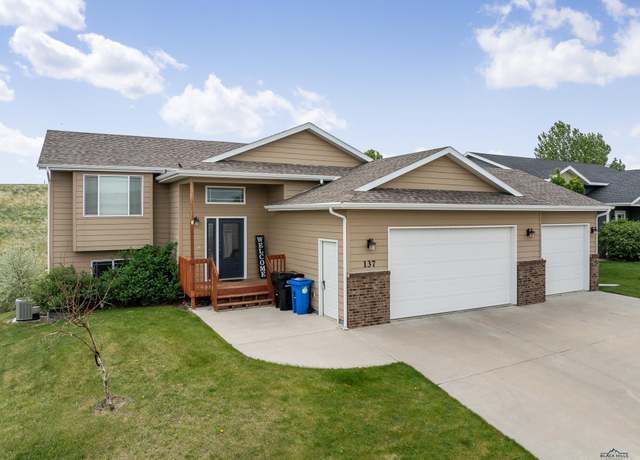 Property at 137 Savoy Cir, Rapid City, SD 57701, 2 beds, 2 baths