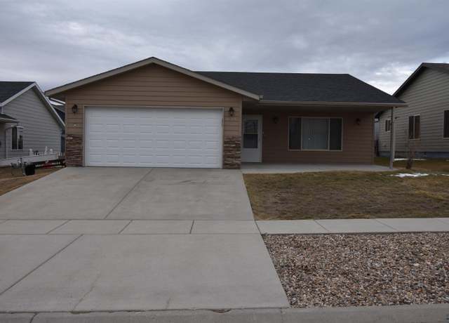 Property at 6763 Mulberry Dr, Summerset, SD 57718, 3 beds, 2 baths
