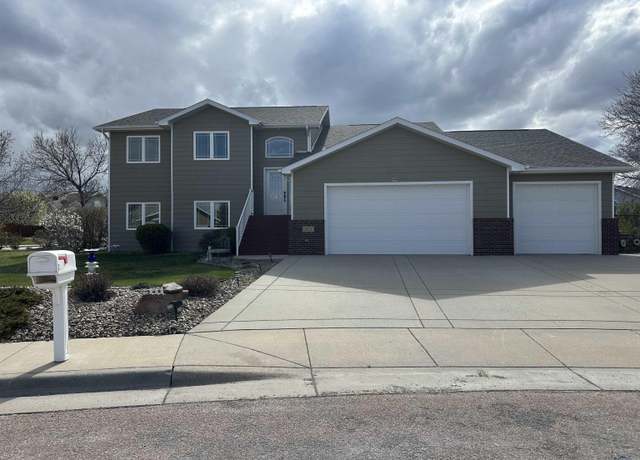Property at 6821 Edinborough Ct, Rapid City, SD 57702, 5 beds, 3 baths