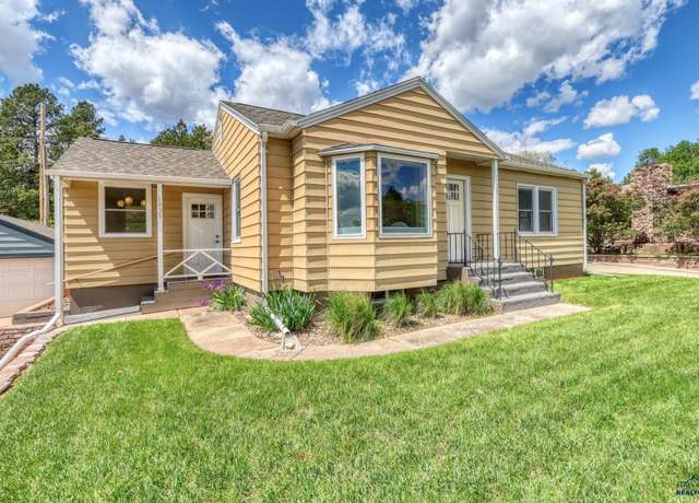Property at 1929 Red Dale Dr, Rapid City, SD 57702, 3 beds, 2 baths