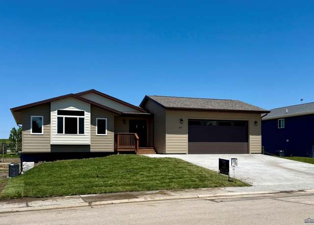 Property at 833 Ridgeview St, Belle Fourche, SD 57717, 2 beds, 1 bath