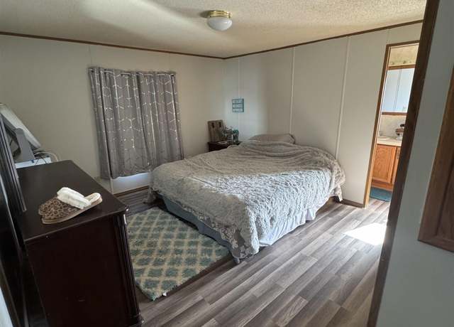 Property at 13311 Ridge Rd, Hot Springs, SD 57747, 2 beds, 2 baths