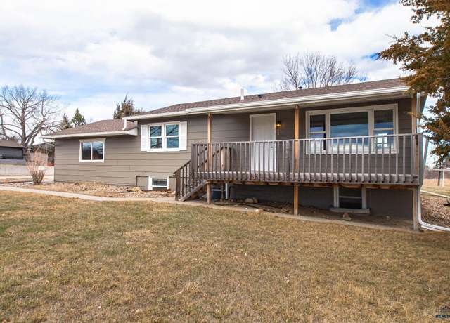 Property at 1920 Reservoir Rd, Rapid City, SD 57703, 3 beds, 2 baths