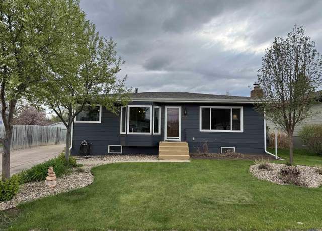 Property at 4519 S Canyon Rd, Rapid City, SD 57702, 4 beds, 2 baths