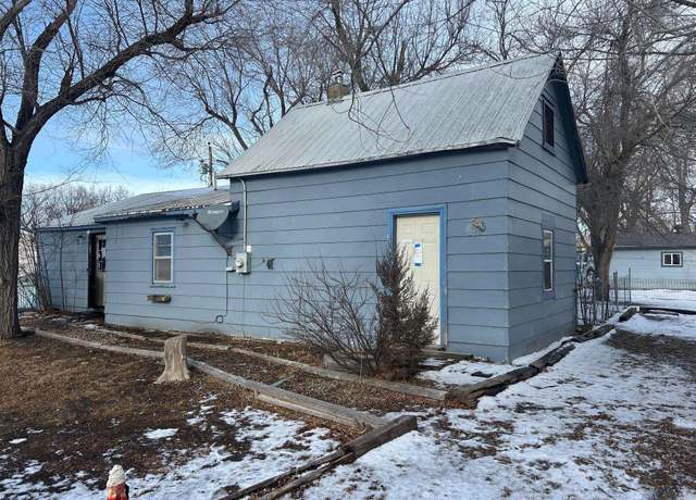 Property at 208 E Oak St, New Underwood, SD 57761, 2 beds, 1 bath