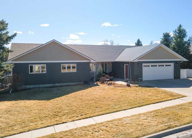 Property at 545 Texas St, Rapid City, SD 57701, 4 beds, 3 baths