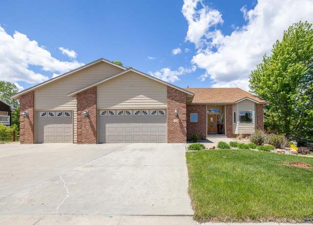 Property at 342 Enchantment Rd, Rapid City, SD 57701, 5 beds, 3.5 baths