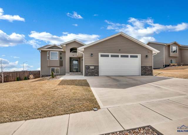 Property at 4400 Beringer Dr, Rapid City, SD 57703, 4 beds, 3 baths