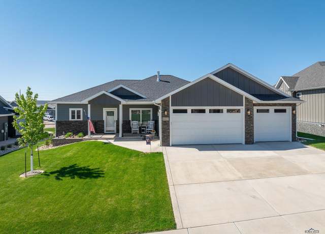 Property at 4413 Targhee Dr, Rapid City, SD 57702, 3 beds, 2 baths