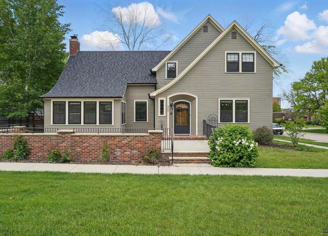 Property at 902 Fulton St, Rapid City, SD 57701, 4 beds, 2.5 baths