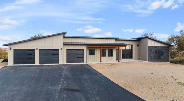 Photo of 11126 Wagon Box Dr, Belle Fourche, SD 57717