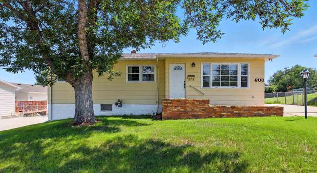 Photo of 608 44th St, Rapid City, SD 57702