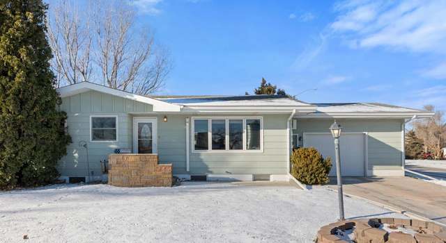 Photo of 402 Harold St, Wall, SD 57790