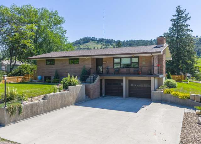 Property at 450 Krebs Dr, Rapid City, SD 57702, 4 beds, 3 baths