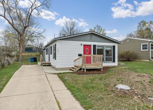 Property at 1061 E Ohio St, Rapid City, SD 57701, 3 beds, 1 bath