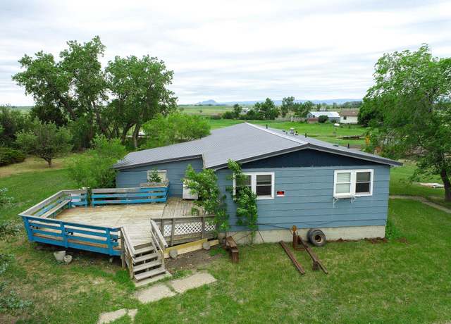 Property at 211 Ash St, Newell, SD 57760, 3 beds, 1.5 baths