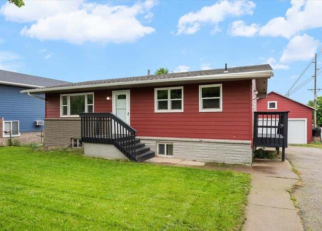 Property at 840 W Jackson Blvd, Spearfish, SD 57783, 4 beds, 2 baths