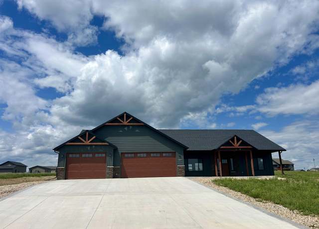 Property at 19225 Double Tree Cir, Belle Fourche, SD 57717, 4 beds, 2.5 baths