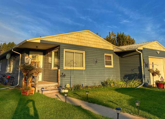 Property at 3 Mountain View Dr, Sundance, WY 57783, 3 beds, 2 baths