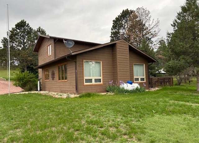 Property at 12700 Ridgeview Dr, Hot Springs, SD 57747, 3 beds, 2.5 baths