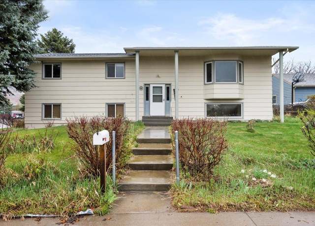 Property at 1314 Cardinal Ct, Spearfish, SD 57783, 4 beds, 3 baths