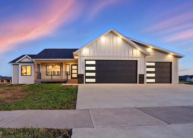 Property at 1777 Oak Crest Ct, Spearfish, SD 57783, 4 beds, 3 baths