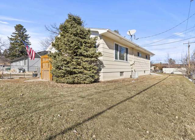 Property at 601 Marshall St, Sturgis, SD 57785, 5 beds, 1 bath