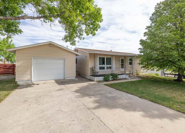 Property at 1501 Brentwood St, Rapid City, SD 57701, 4 beds, 2 baths