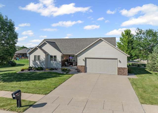 Property at 608 Silverleaf Dr, Spearfish, SD 57783, 4 beds, 3 baths