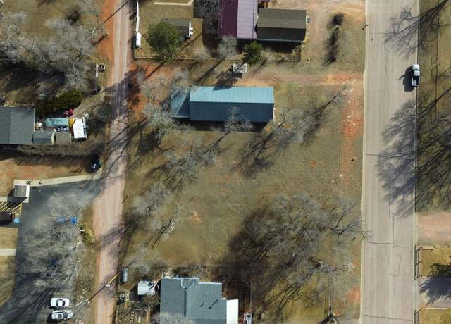 Property at 2320 Jennings Ave, Hot Springs, SD 57747