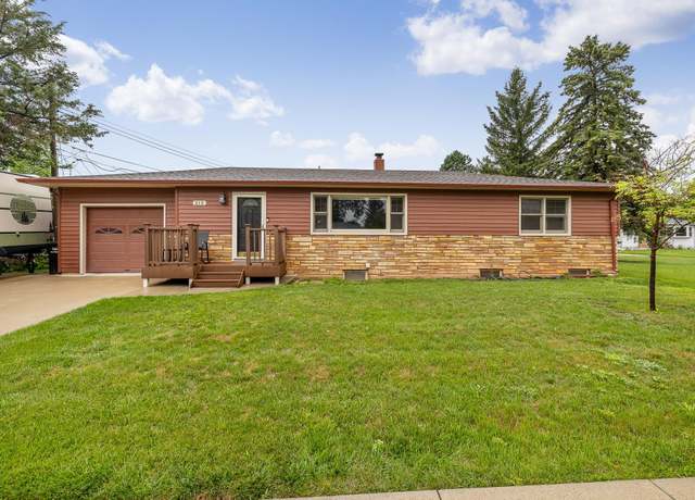 Property at 215 Stanley Ct, Rapid City, SD 57702, 4 beds, 2 baths