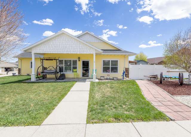 Property at 971 Northridge Dr, Rapid City, SD 57701, 3 beds, 2 baths
