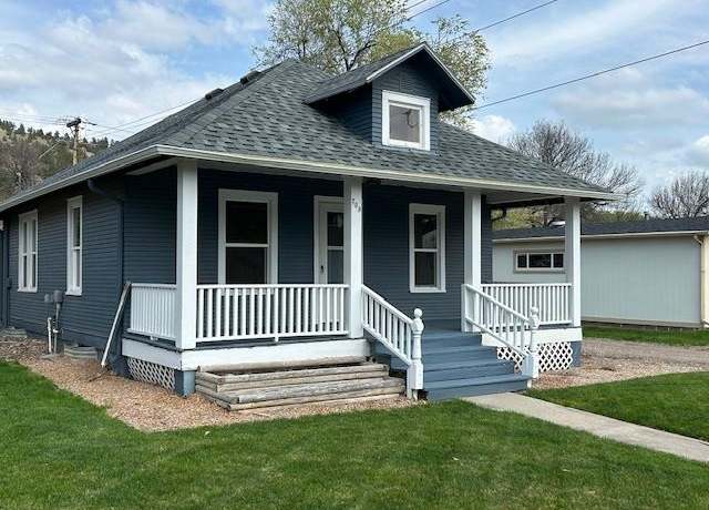 Property at 209 S 6th St, Hot Springs, SD 57747, 2 beds, 1 bath