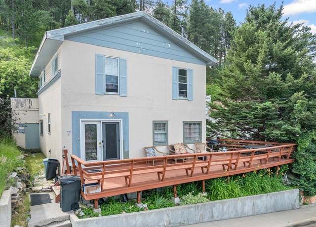 Property at 7 Fillmore St, Deadwood, SD 57732, 2 beds