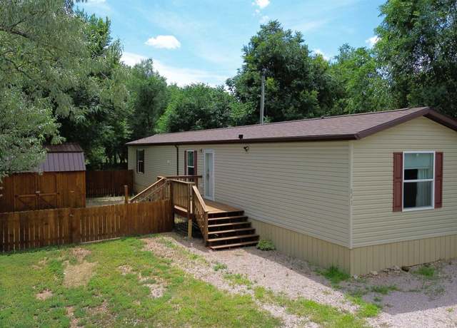 Property at 843 Galveston Ave, Hot Springs, SD 57747, 3 beds, 2 baths