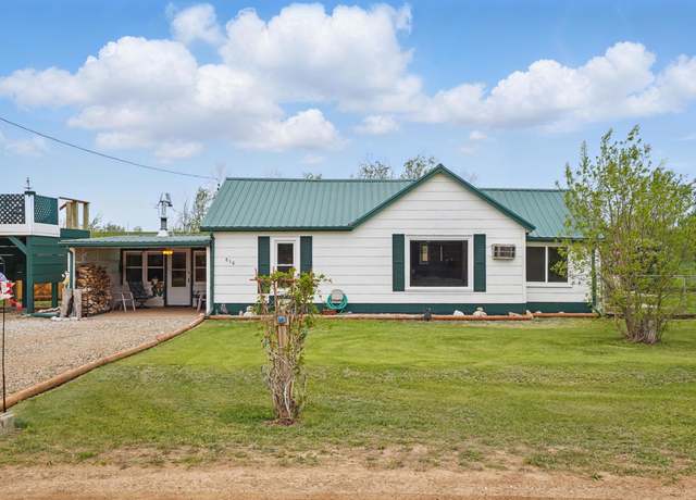 Property at 810 2nd St, Nisland, SD 57762, 3 beds, 2 baths