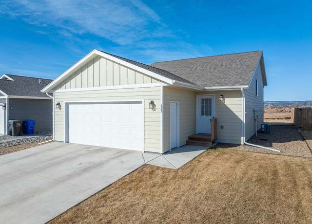 Property at 427 Diamond Ridge Blvd, Rapid City, SD 57703, 4 beds, 2 baths