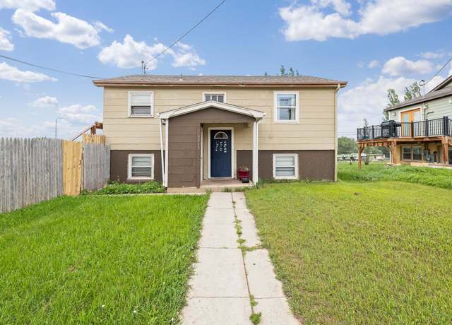 Property at 3311 W Rapid St, Rapid City, SD 57702, 4 beds